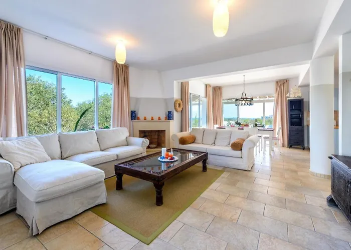 Marilena Willa Protaras